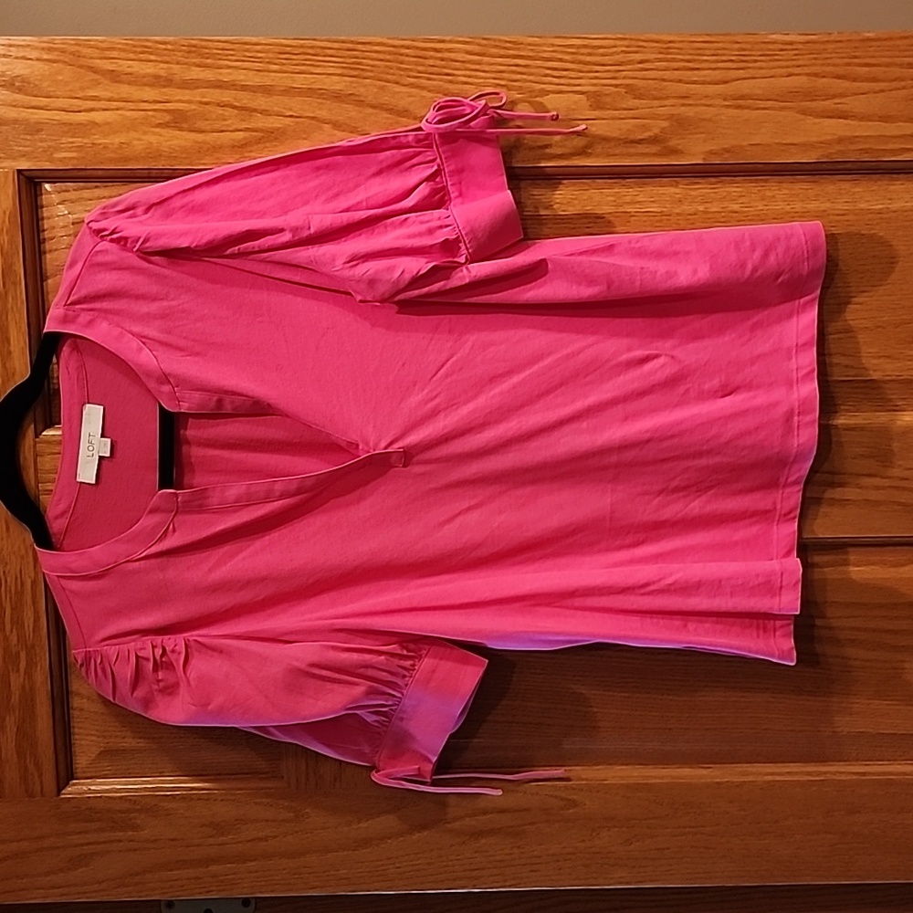 Loft Size M Pink Top NWOT